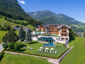  Alpin & Vital Hotel La Perla  Ортизеи